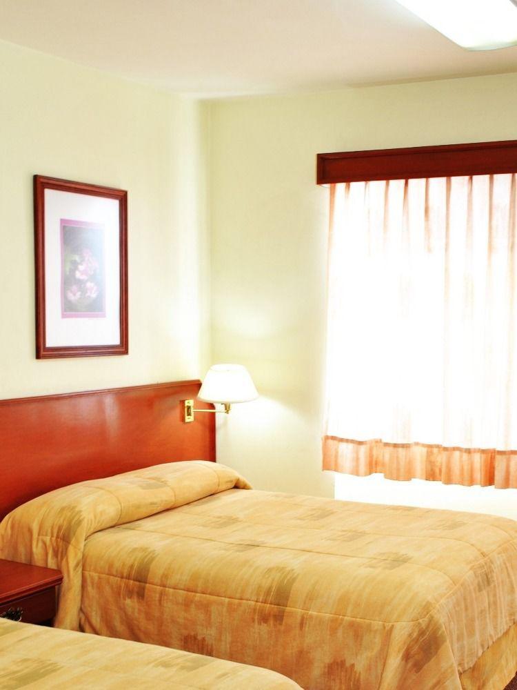 Hotel Marcella Clase Ejecutiva Морелія Екстер'єр фото
